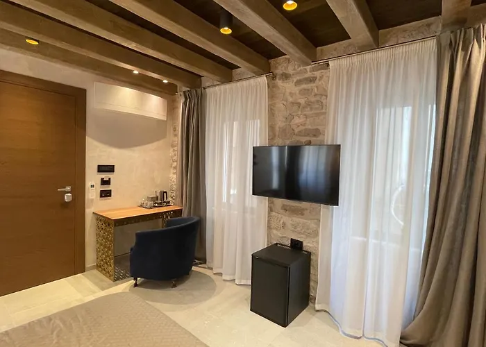 Luxury Ma De Dominis (adults Only)